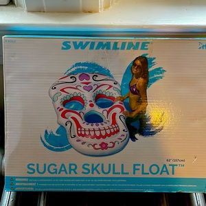 Skull pool float new in box